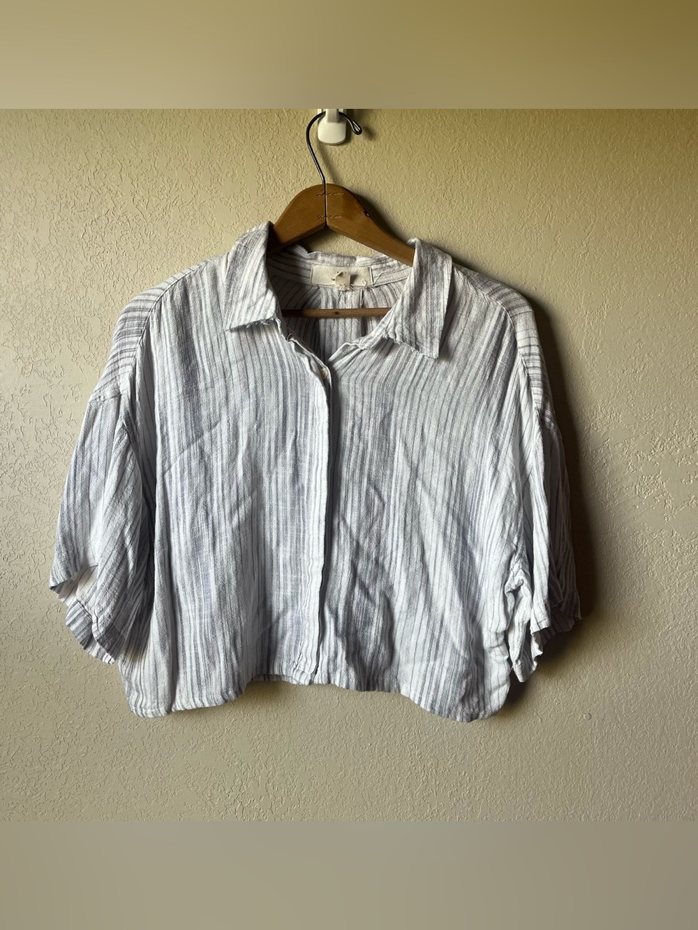 Thread & Supply Cropped Button Front Top - Picture 2 of 4
